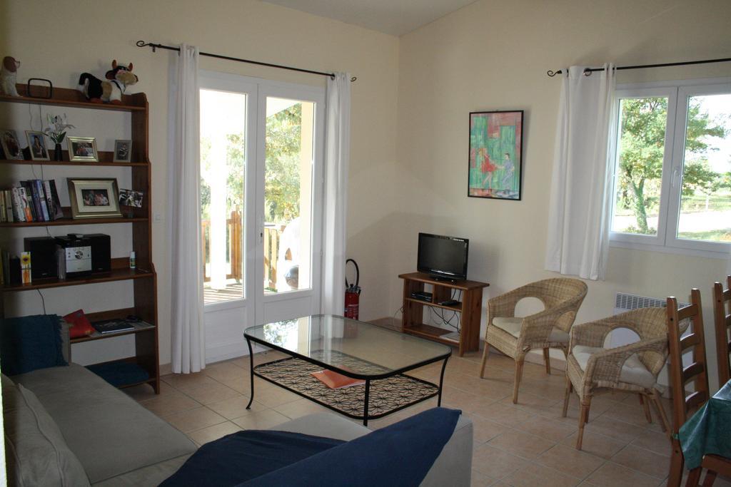 Etang Vallier Resort Brossac Exterior photo